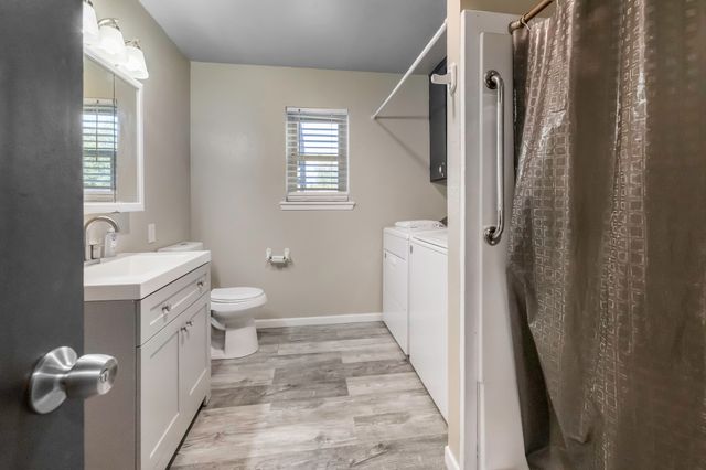 201 Cottonwood Street, Comanche, TX 76442