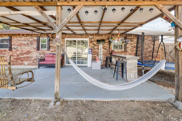 201 Cottonwood Street, Comanche, TX 76442