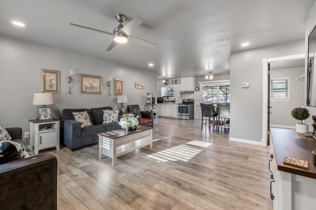 201 Cottonwood Street, Comanche, TX 76442