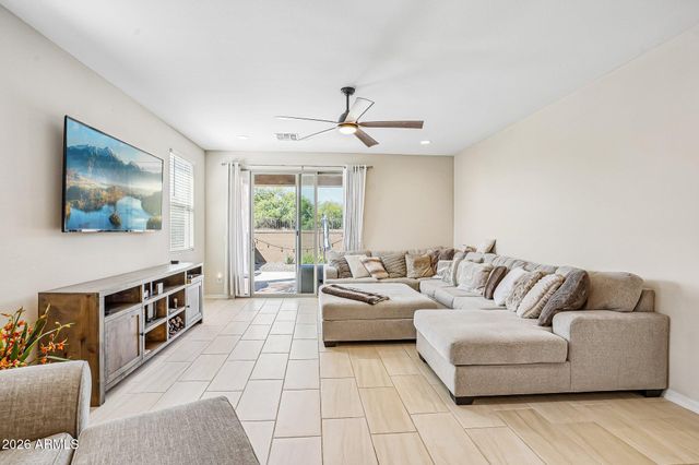 8826 S 70TH Lane, Laveen, AZ 85339