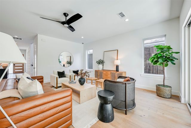 6226 Lakeshore Drive, Dallas, TX 75214