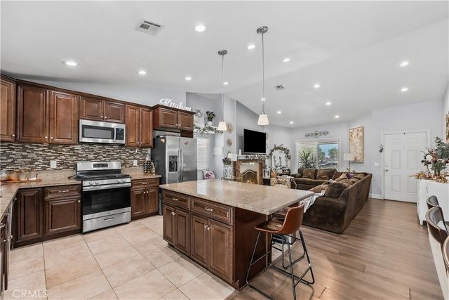 1304 springline Drive, Palmdale, CA 93550