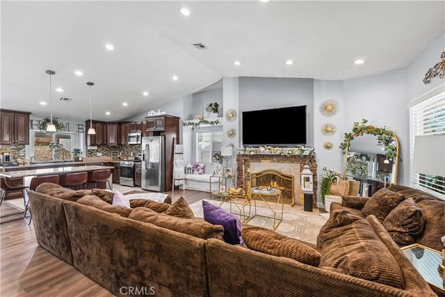 1304 springline Drive, Palmdale, CA 93550