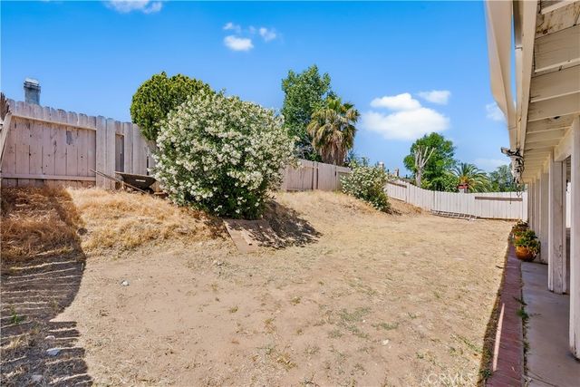 1304 springline Drive, Palmdale, CA 93550