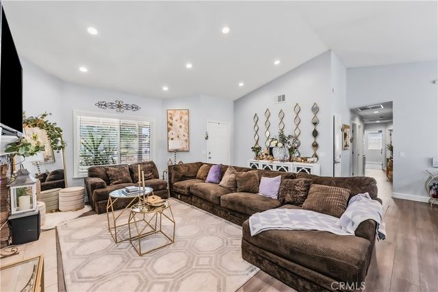 1304 springline Drive, Palmdale, CA 93550