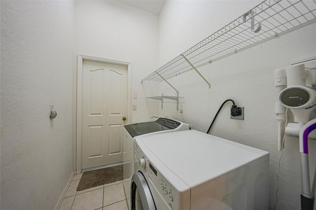 2117 NE 40TH STREET, Cape Coral, FL 33909