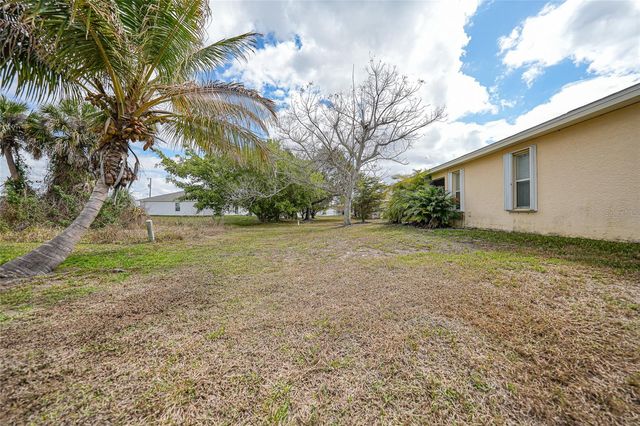 2117 NE 40TH STREET, Cape Coral, FL 33909