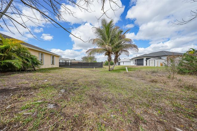2117 NE 40TH STREET, Cape Coral, FL 33909