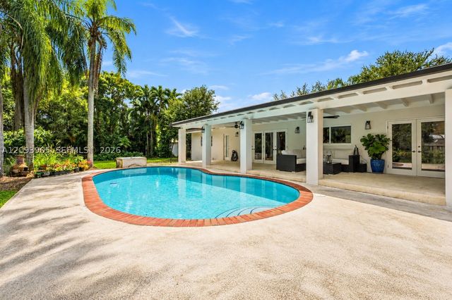 14721 SW 84th Ct, Palmetto Bay, FL 33158