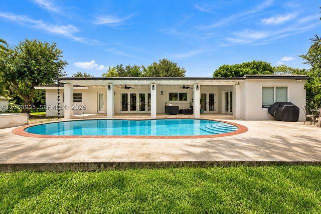14721 SW 84th Ct, Palmetto Bay, FL 33158
