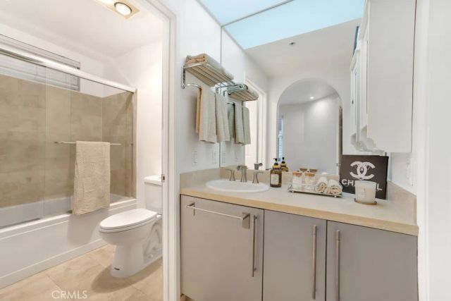 620 S Gramercy 338, Los Angeles, CA 90005
