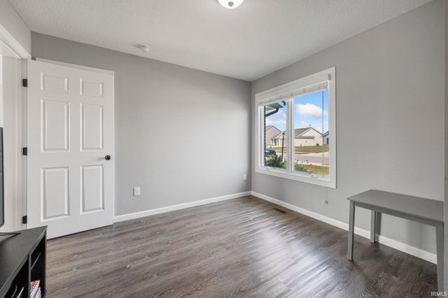 13271 Silk Tree Trail, Fort Wayne, IN 46814