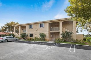 8462 NW 40th St, Coral Springs, FL 33065