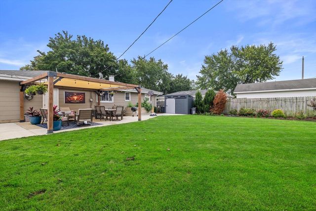 6108 57th AVENUE, Kenosha, WI 53142