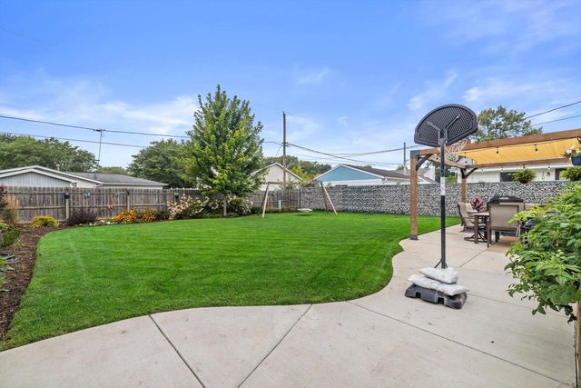 6108 57th AVENUE, Kenosha, WI 53142
