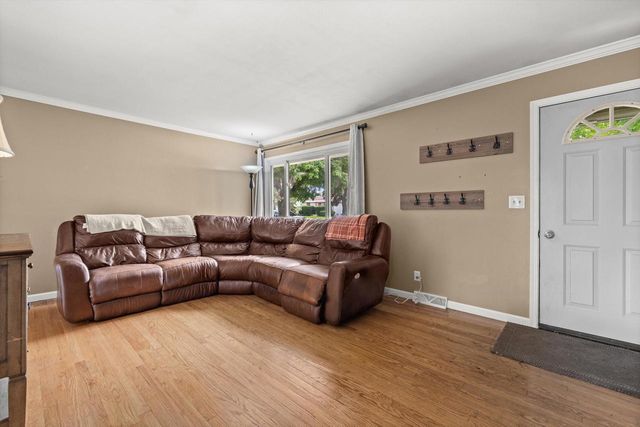 6108 57th AVENUE, Kenosha, WI 53142