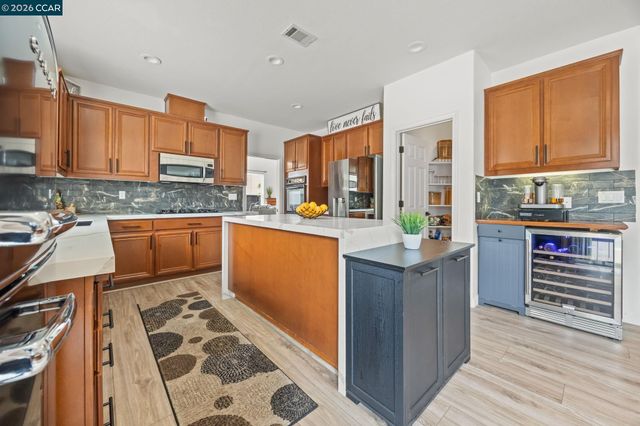 911 Autumn Oak Cir, Concord, CA 94521