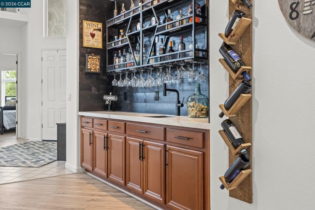 911 Autumn Oak Cir, Concord, CA 94521