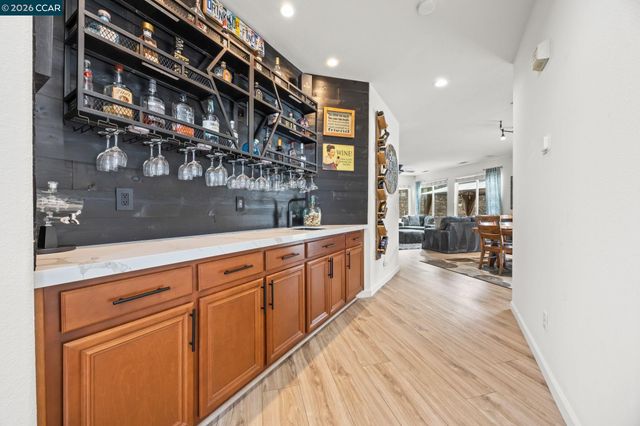 911 Autumn Oak Cir, Concord, CA 94521