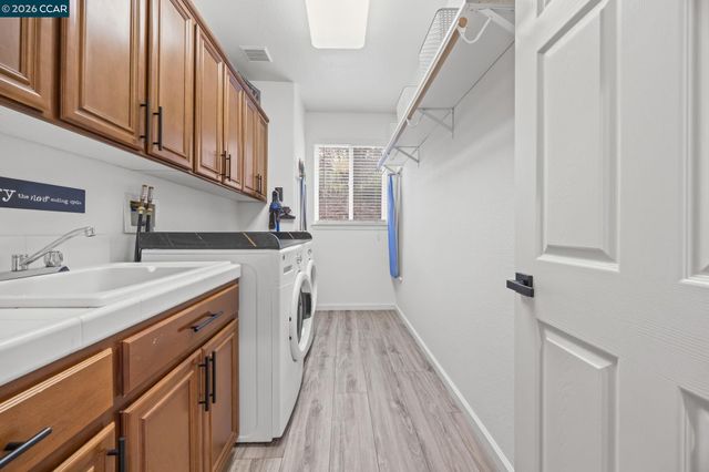 911 Autumn Oak Cir, Concord, CA 94521