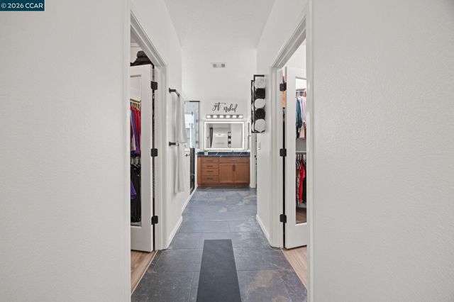 911 Autumn Oak Cir, Concord, CA 94521