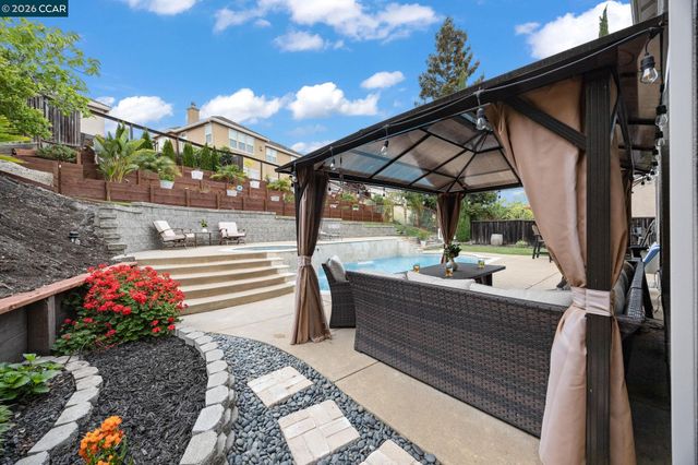 911 Autumn Oak Cir, Concord, CA 94521