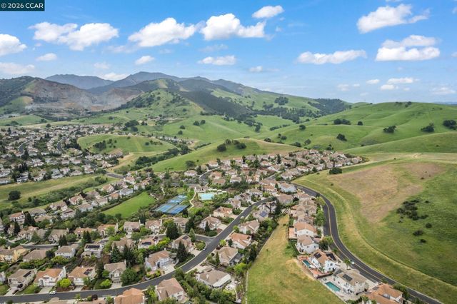 911 Autumn Oak Cir, Concord, CA 94521