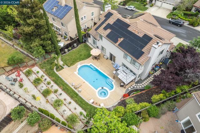 911 Autumn Oak Cir, Concord, CA 94521