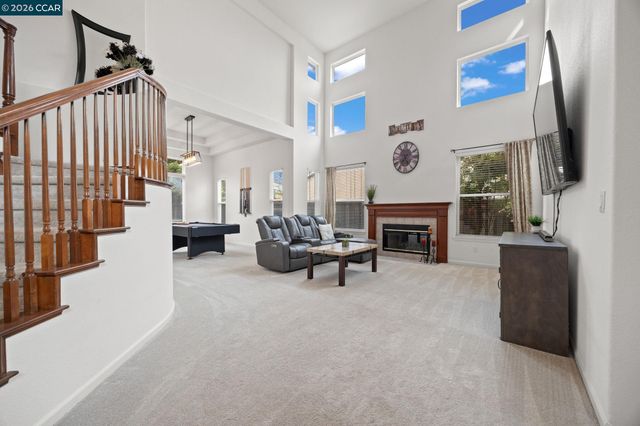 911 Autumn Oak Cir, Concord, CA 94521