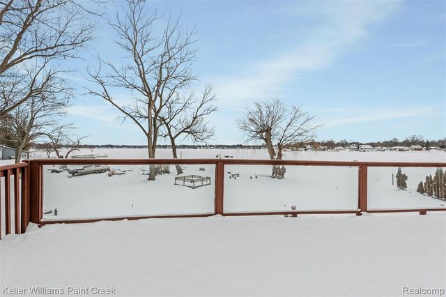 10045 Highland Road, White Lake, MI 48386