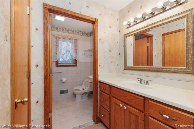 10045 Highland Road, White Lake, MI 48386