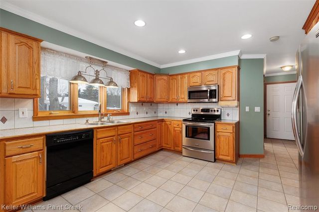 10045 Highland Road, White Lake, MI 48386