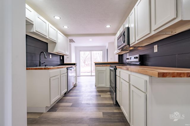 202 E Andover Avenue, Muncie, IN 47303