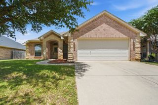 301 Lottie Lane, Saginaw, TX 76179
