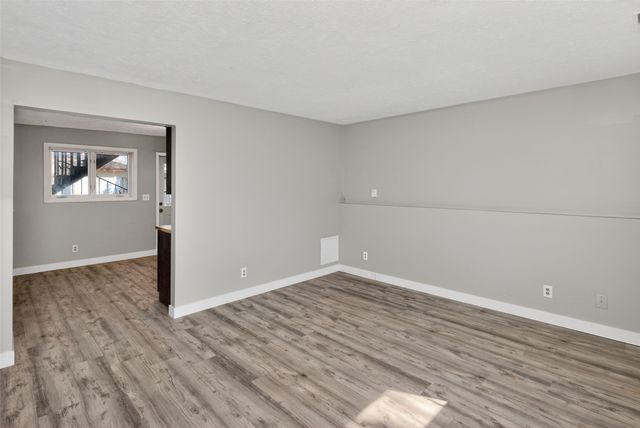 615 Ken Maril Road 617, Ames, IA 50010