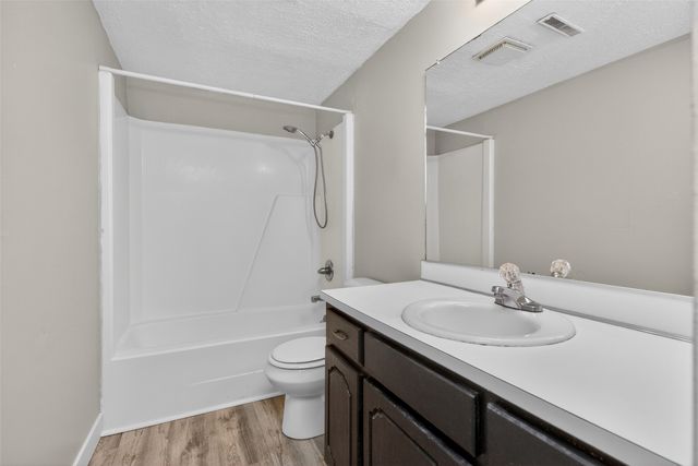 615 Ken Maril Road 617, Ames, IA 50010