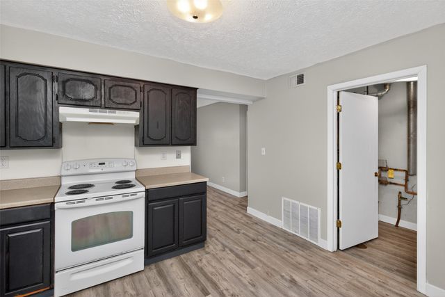 615 Ken Maril Road 617, Ames, IA 50010