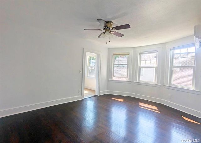 344 Roslyn ave, Carle Place, NY 11514