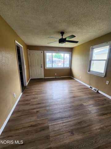 557 Whitlock Avenue, Toledo, OH 43605
