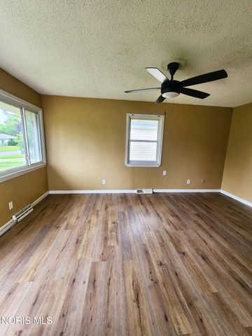 557 Whitlock Avenue, Toledo, OH 43605