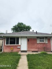 557 Whitlock Avenue, Toledo, OH 43605
