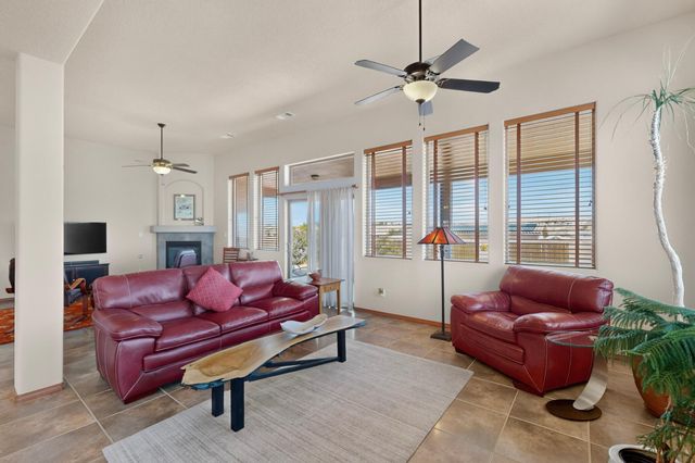 400 Holt Court NE, Rio Rancho, NM 87124