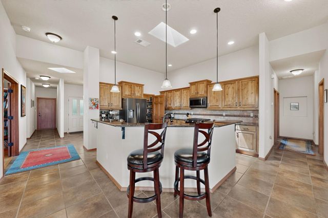 400 Holt Court NE, Rio Rancho, NM 87124
