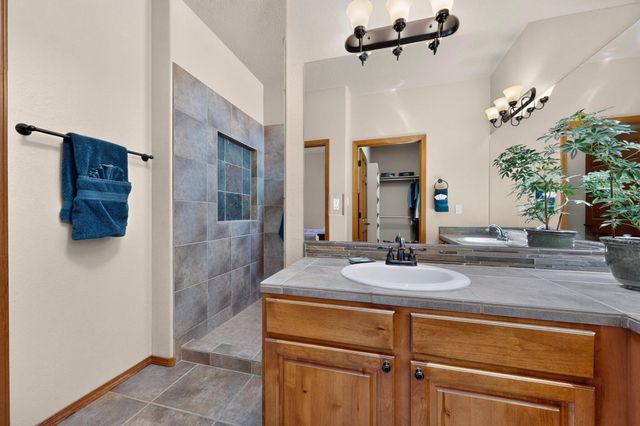 400 Holt Court NE, Rio Rancho, NM 87124