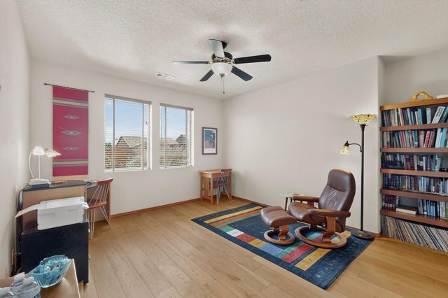 400 Holt Court NE, Rio Rancho, NM 87124