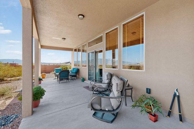 400 Holt Court NE, Rio Rancho, NM 87124