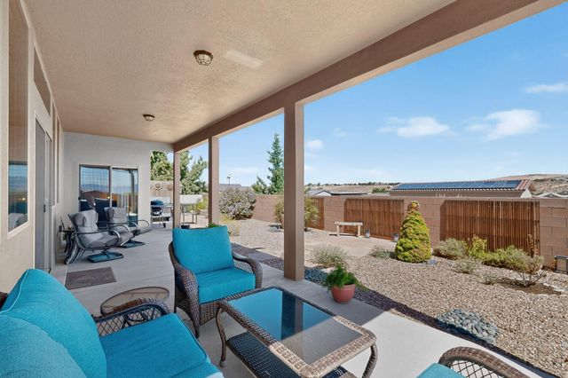 400 Holt Court NE, Rio Rancho, NM 87124