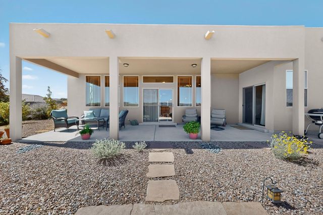 400 Holt Court NE, Rio Rancho, NM 87124