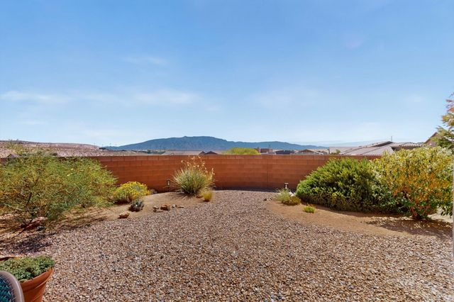 400 Holt Court NE, Rio Rancho, NM 87124