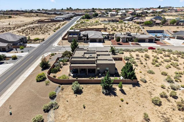 400 Holt Court NE, Rio Rancho, NM 87124
